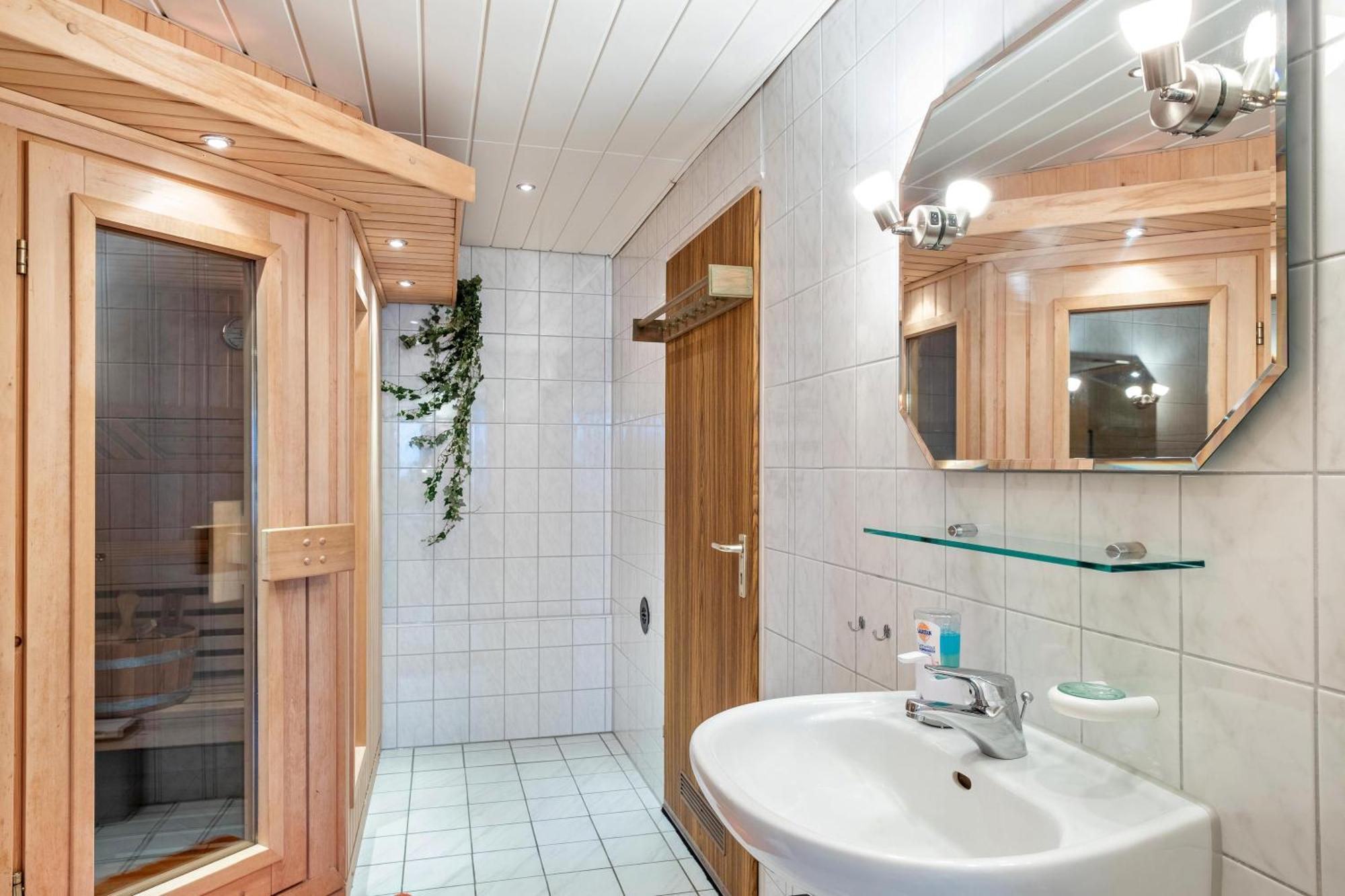 Ferienwohnung Bei Franka Mit Sauna Freiburg im Breisgau Kültér fotó
